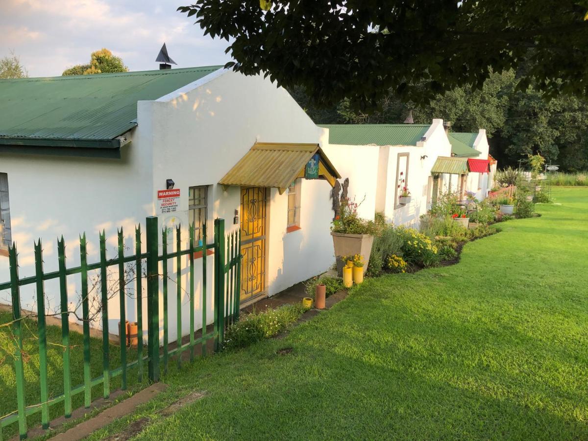 Peace Corner Cottages Даллструм Экстерьер фото